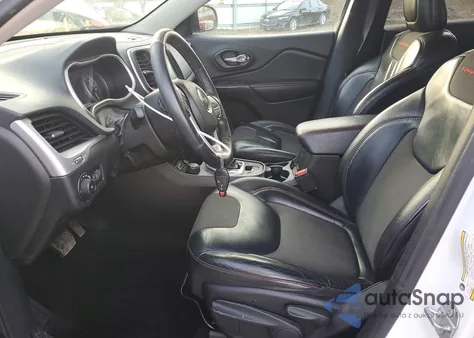 2017 Jeep Cherokee Trailhawk from USA, damaged, VIN 1C4PJMBS1HW510688